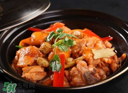 美國黃燜雞米飯為什么那么貴？美國黃燜雞米飯多少錢一份？