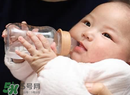 寶寶喝礦泉水好還是自來水好？寶寶喝哪種水好？