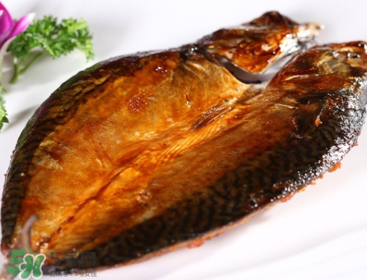 青魚和草魚哪個好吃？青魚和草魚的區(qū)別