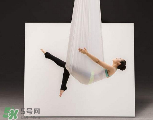 空中瑜伽多少錢一節(jié)課？自己家里裝空中瑜伽多少錢