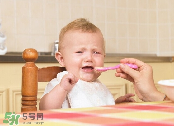 寶寶發(fā)燒抽搐正常嗎？寶寶發(fā)燒抽搐怎么辦？