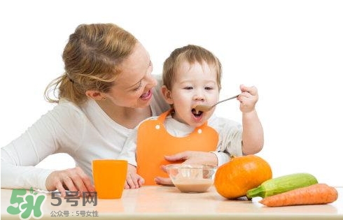 寶寶發(fā)燒出汗后可以洗澡嗎？寶寶發(fā)燒出汗好嗎？