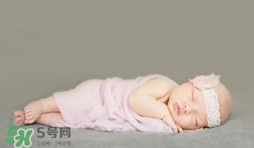 勒博耶分娩法的具體步驟是什么？勒博耶分娩法有哪些優(yōu)點(diǎn)？