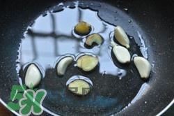 香辣蟹怎么做最好吃？香辣蟹怎么處理螃蟹？