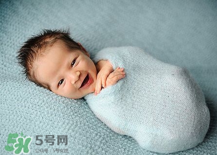 勒博耶分娩法的具體步驟是什么？勒博耶分娩法有哪些優(yōu)點(diǎn)？