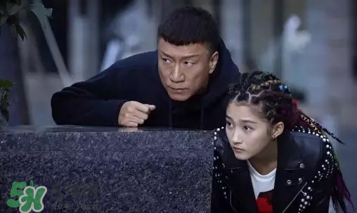 臟辮發(fā)型怎么拆？臟辮是真頭發(fā)還是假頭發(fā)弄的
