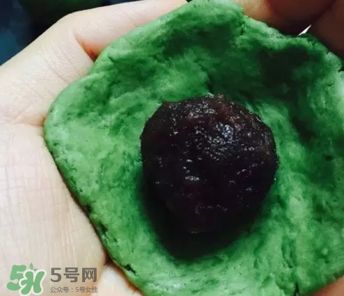 抹茶紅豆月餅好吃嗎？低熱量抹茶紅豆月餅做法