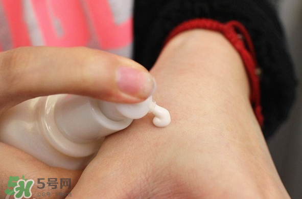雪花秀妝前乳好用嗎？雪花秀妝前乳要卸妝嗎？