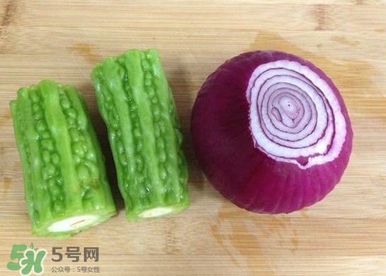 洋蔥汁能黑發(fā)嗎？洋蔥汁擦頭發(fā)能生發(fā)嗎？