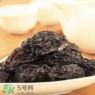 西梅干真的能解決便秘嗎？西梅干怎么吃治便秘？
