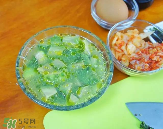牛油果沙拉怎么做？牛油果沙拉用什么醬？