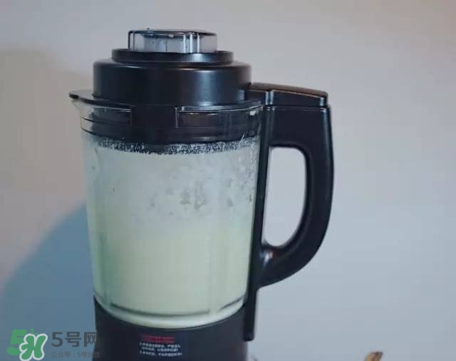 牛油果沙拉怎么做？牛油果沙拉用什么醬？
