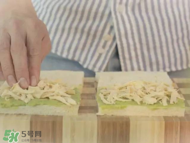 牛油果沙拉怎么做？牛油果沙拉用什么醬？