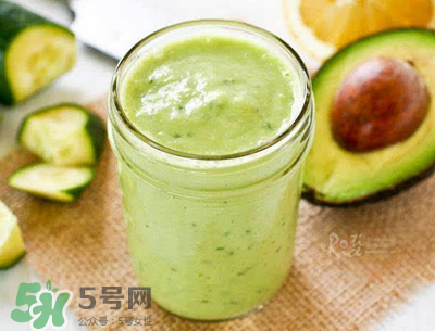 牛油果果汁可以放多久？牛油果果汁隔夜了還能吃嗎？