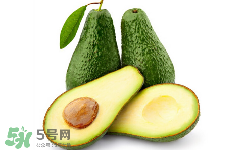 寶寶吃牛油果要蒸熟嗎？寶寶吃牛油果會(huì)便秘嗎？