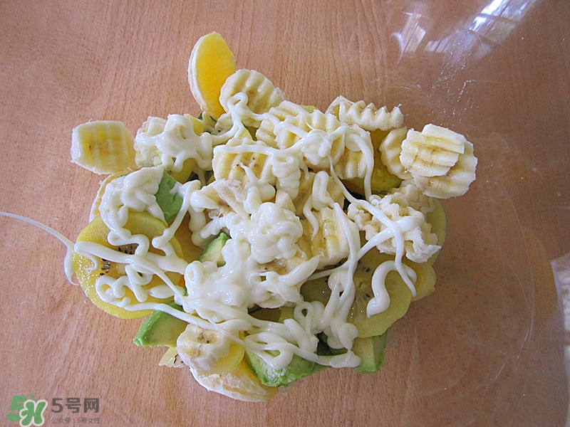 牛油果沙拉怎么做？牛油果沙拉用什么醬？