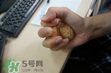 核桃怎么挑選好壞？怎么辨別核桃的好壞？