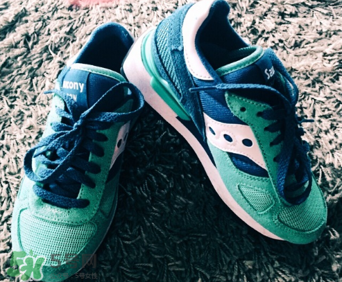 saucony一般多少錢？索康尼和亞瑟士哪個(gè)好？