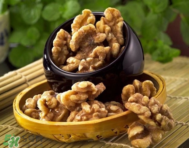 核桃磨成粉還有營養(yǎng)嗎？核桃粉和核桃哪個(gè)更好？