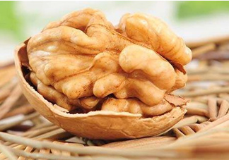 核桃磨成粉還有營養(yǎng)嗎？核桃粉和核桃哪個更好？