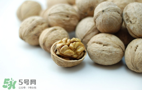 長期吃核桃有副作用嗎？核桃的副作用很大嗎？