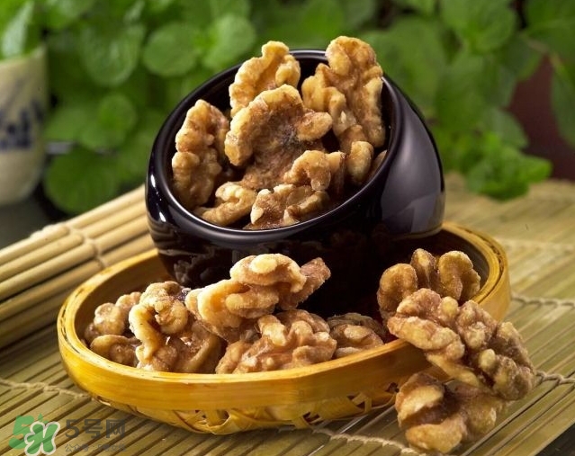 核桃什么時(shí)候吃最好？核桃一次吃多少為宜？