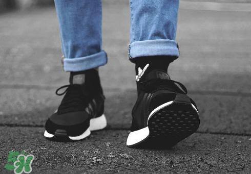 adidas iniki runner boost酷黑配色上腳效果怎么樣？