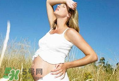 孕婦坐火車需要證明嗎？孕婦坐火車吃什么？
