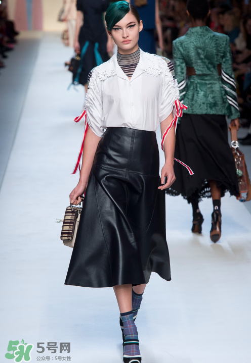 fendi2018春夏系列怎么樣_好看嗎_款式有哪些？