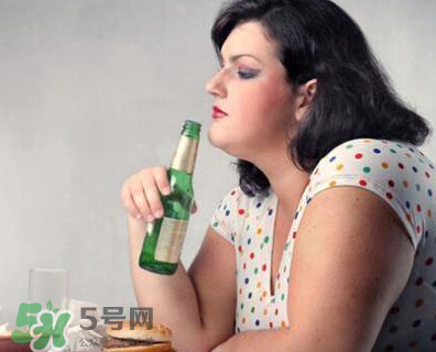 熬夜會長胖的原因  長胖是因為熬夜嗎？