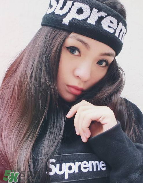 supreme頭帶多少錢(qián)？supreme發(fā)帶在哪買(mǎi)？
