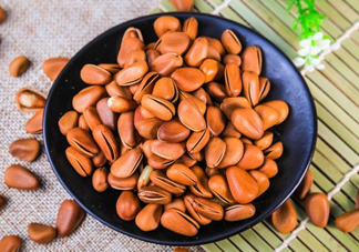 松籽什么季節(jié)采摘？吃松籽有什么好處？