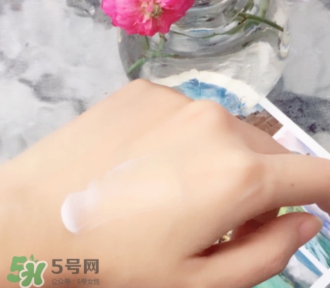 護(hù)發(fā)素可以抹在頭皮上嗎？