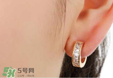 打耳洞發(fā)炎怎么辦？打耳洞多久可以隨便戴耳環(huán)