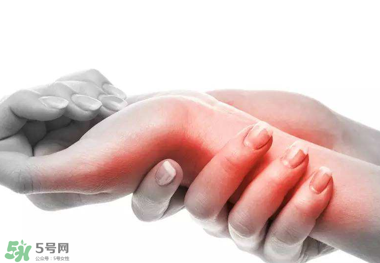 風(fēng)濕是痛風(fēng)嗎？風(fēng)濕跟痛風(fēng)有什么區(qū)別？