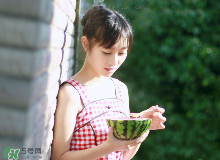 結(jié)膜炎眼睛腫了怎么辦？結(jié)膜炎眼睛紅幾天能好？