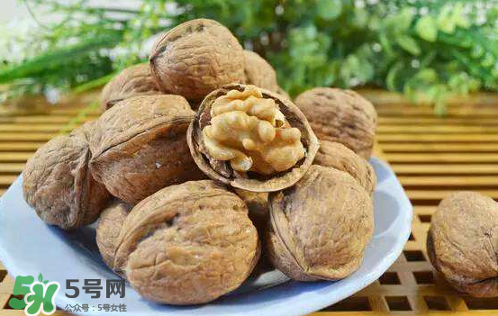 核桃的營(yíng)養(yǎng)價(jià)值是什么？核桃的營(yíng)養(yǎng)成分