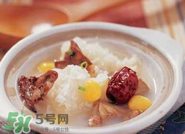 什么食物潤(rùn)肺止咳？潤(rùn)肺止咳湯的做法大全 