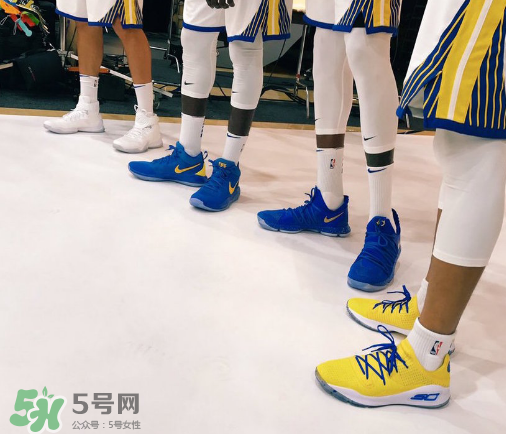 under armour curry 4 low warriors什么時(shí)候發(fā)售？