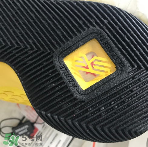 nike kyrie3 mamba mentality怎么樣？歐文3李小龍配色開箱測(cè)評(píng)