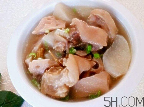 豬腳湯下奶嗎？豬腳湯怎么做好喝