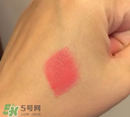 雅詩(shī)蘭黛戀愛唇膏怎么打開？雅詩(shī)蘭黛戀愛唇膏怎么用