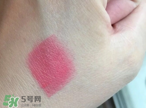 雅詩(shī)蘭黛戀愛唇膏怎么打開？雅詩(shī)蘭黛戀愛唇膏怎么用