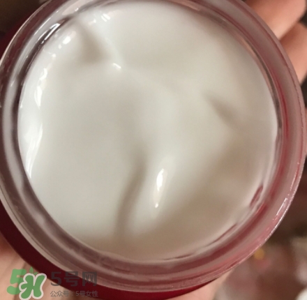 olay小臉霜怎么樣？olay新生塑顏臻粹面霜功效