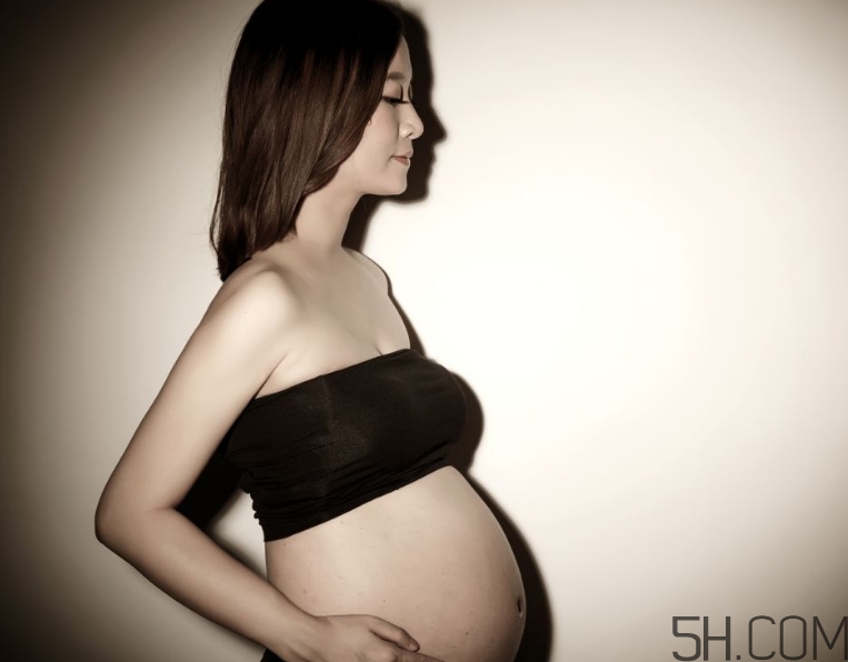 羊水指數(shù)正常范圍是多少？羊水過少的診斷標(biāo)準(zhǔn) 