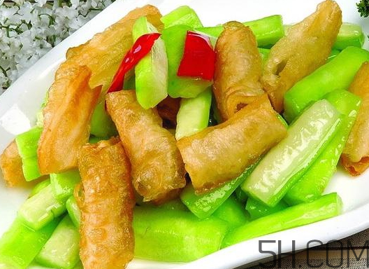 油條和什么炒好吃？油條可以炒什么菜？