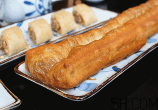油條用什么面粉好？油條可以用高筋面粉嗎？