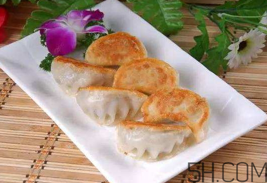 煎餃怎么做不粘鍋？煎餃粘鍋怎么辦？