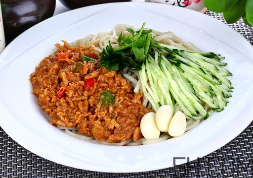 炸醬面可以用豆瓣醬嗎？炸醬面可以用黃豆醬嗎？