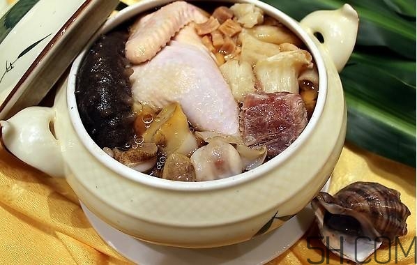 海參可以和排骨一起燉湯嗎？海參排骨湯怎么做？